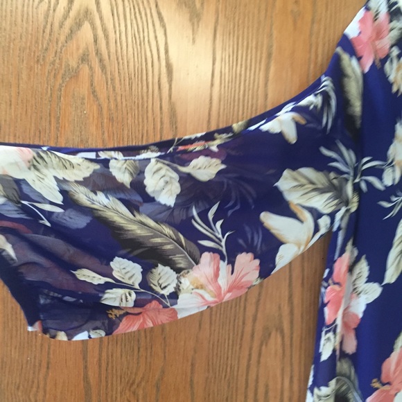 LAST CALL
Lulu’s floral swing dress - size medium - Picture 5 of 6